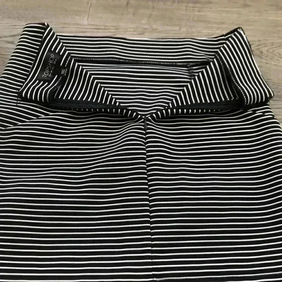 🌸4/$30🌸topshop | Black and white striped mini skirt - Picture 6 of 6